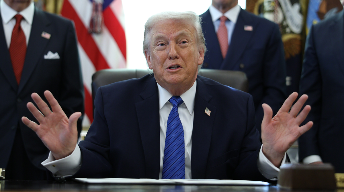 Donald Trump w elitarnym gronie. Żartował z ataku na Grenlandię i Melani