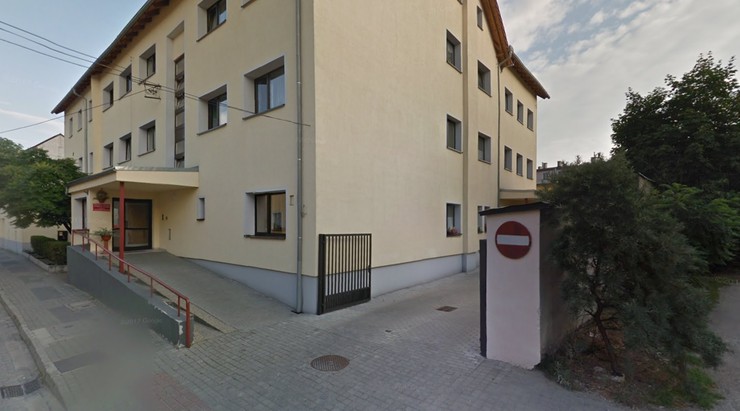 83-letnia pensjonariuszka wypadła przez okno łazienki w DPS w Strzelcach Opolskich