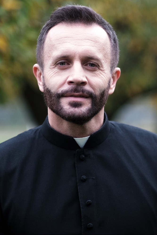 Przemysław Cypryański został księdzem w serialu „Święty”