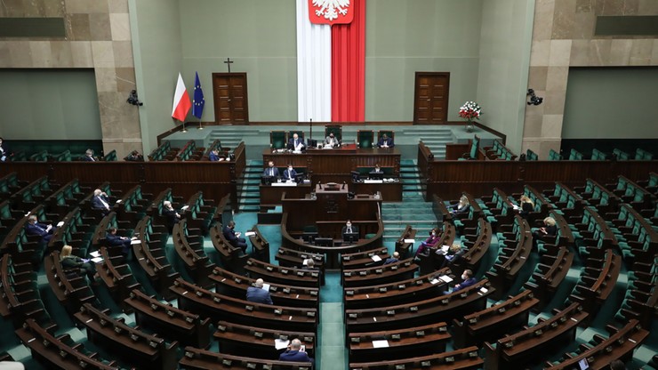 Sejm za "tarczą 2.0". Przyjął część poprawek Senatu