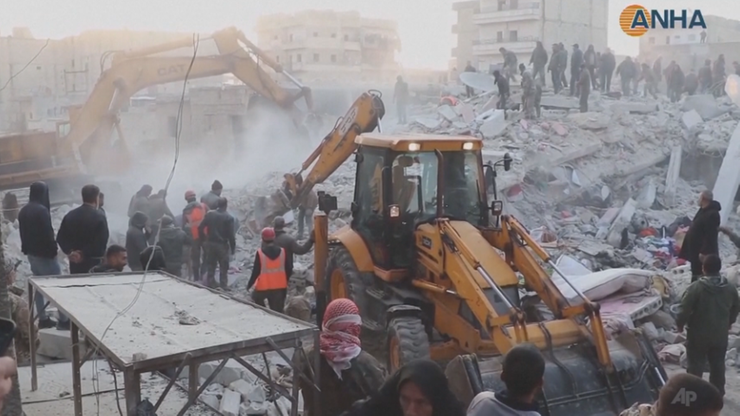 Syria. Zawalił się budynek mieszkalny. Pod gruzami zginęło kilkanaście osób