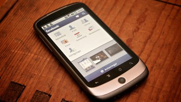 Eksperci: Facebook może spowalniać pracę smartfonów i drenować ich baterie