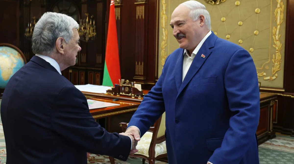 "Polubił mnie". Wysłannik Trumpa wspomina swoje rozmowy z Łukaszenką
