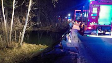 Samochód wjechał do rzeki. Tragiczny wypadek na Pomorzu
