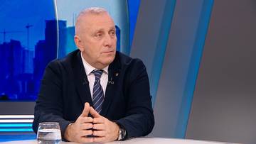 "Nie będzie miał swojego ambasadora nigdzie". Schetyna wprost o Nawrockim