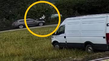Czołowe zderzenie hulajnogi z samochodem. Policja pokazała nagranie