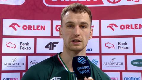 Portret Jakuba Nizioła, zawodnika sportowego, kt&oacute;ry udziela wywiadu.