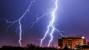 12-08-2026 04:59 Idzie największa burza w dziejach. Meteorolodzy biją na alarm