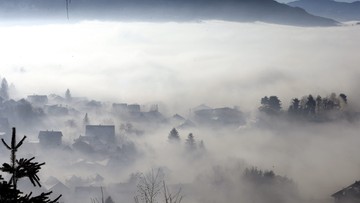 Sarajewo utonęło we mgle i w smogu. Zamknięte szkoły