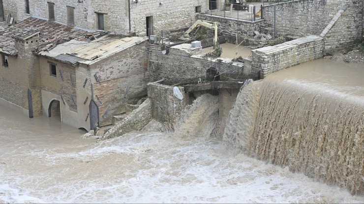 Włochy. Gwałtowna powódź w regionie Marche. 10 ofiar śmiertelnych i cztery osoby poszukiwane