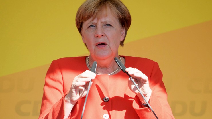 Spotkanie Merkel z Junckerem. Kanclerz zapowiadała, że jednym z tematów ma być sytuacja w Polsce