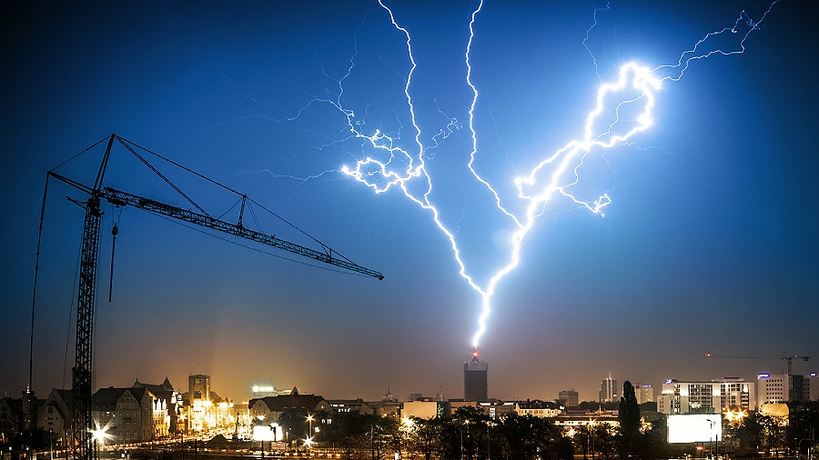 20.06.2019 09:00 Ostatni upalny dzień przyniesie burze, które mogą powodować podtopienia dróg i zabudowań