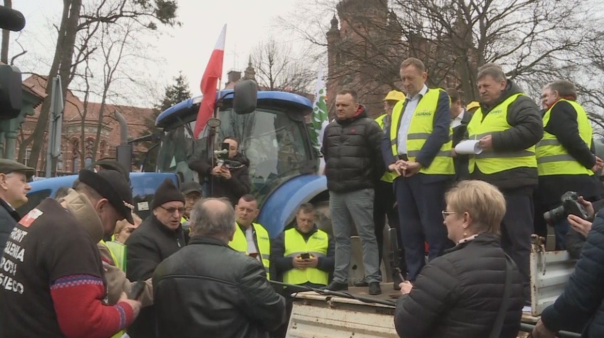 Szczecin: Spotkanie ministra rolnictwa z protestującymi rolnikami. "Jutro podpiszemy porozumienie"