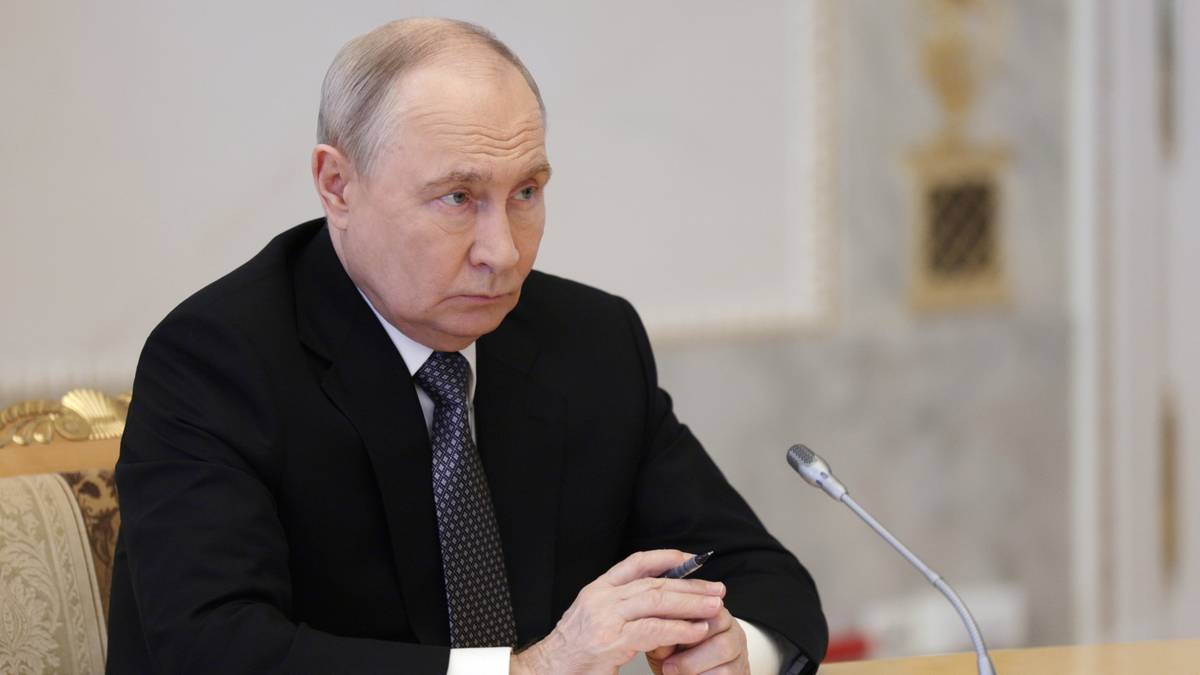 "O mało się nie popłakali". Putin skarży się na sankcje