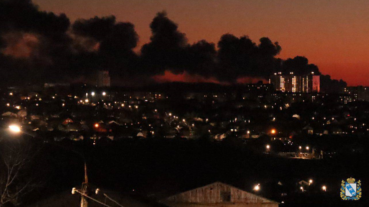 Rosja. Atak dronem w Kursku. Ogromny pożar na lotnisku