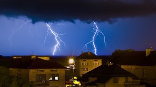 11.08.2022 06:00 Wracają burze gradowe. Z każdym dniem będą coraz silniejsze. W których regionach kraju?