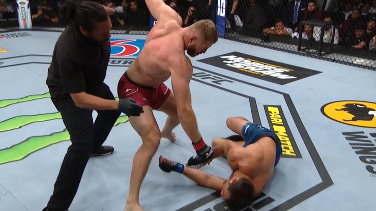 UFC: Błachowicz znokautował mistrza. Skrót ostatniej walki (WIDEO)