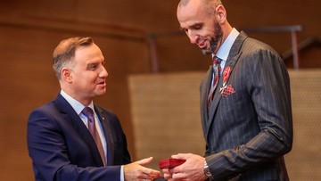 Prezydent wręczył odznaczenia zasłużonym dla Polonii. Wśród wyróżnionych m.in. Marcin Gortat
