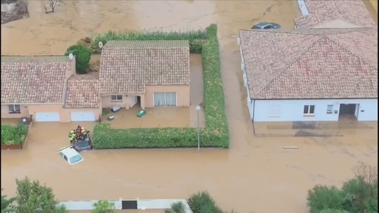 Powodzie na południu Francji. Wstrzymano kursowanie pociągów
