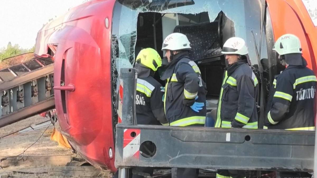 Wypadek polskiego autokaru na Węgrzech. Nowe informacje MSZ o kierowcach