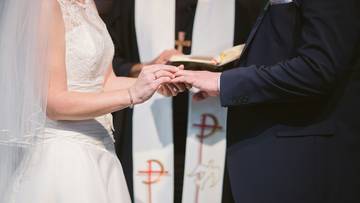 Zadali narzeczonym kilka pytań. Kościół pokazał zaskakujące dane