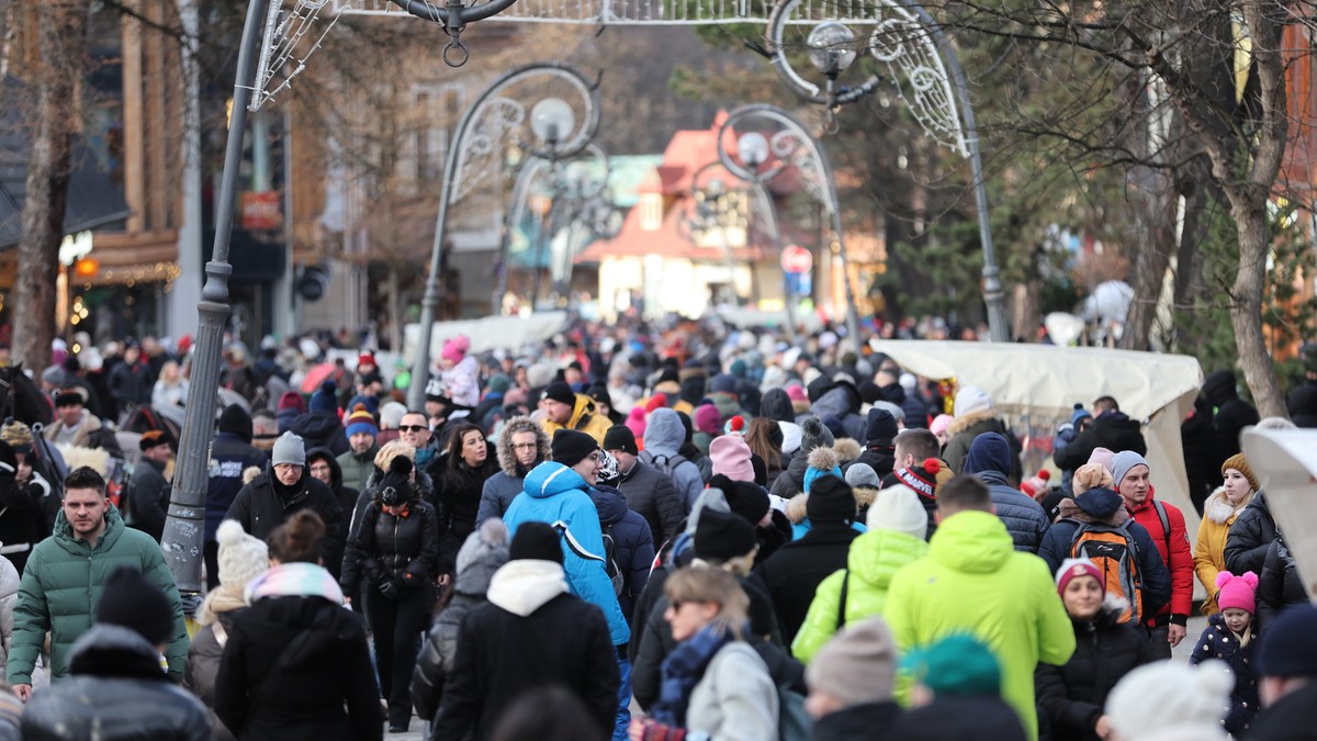 RCB ostrzega przed zagrożeniami w sylwestra. Wydano komunikat