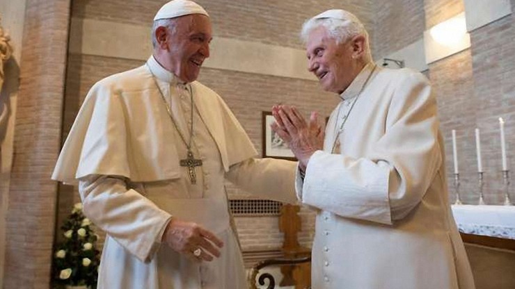 Papież-senior Benedykt XVI stanowczo potępia ideę "małżeństwa homoseksualnego"