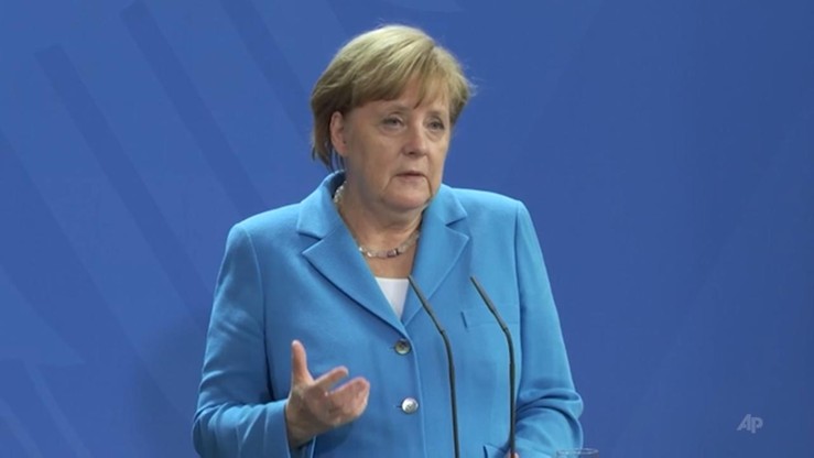Większość Niemców przeciwna polityce migracyjnej Angeli Merkel