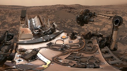 08.09.2018 09:00 Nowe zdjęcie panoramiczne łazika Curiosity w trakcie burzy pyłowej na Marsie