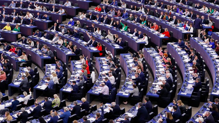 Krajowy Plan Odbudowy. Parlament Europejski przyjął rezolucję