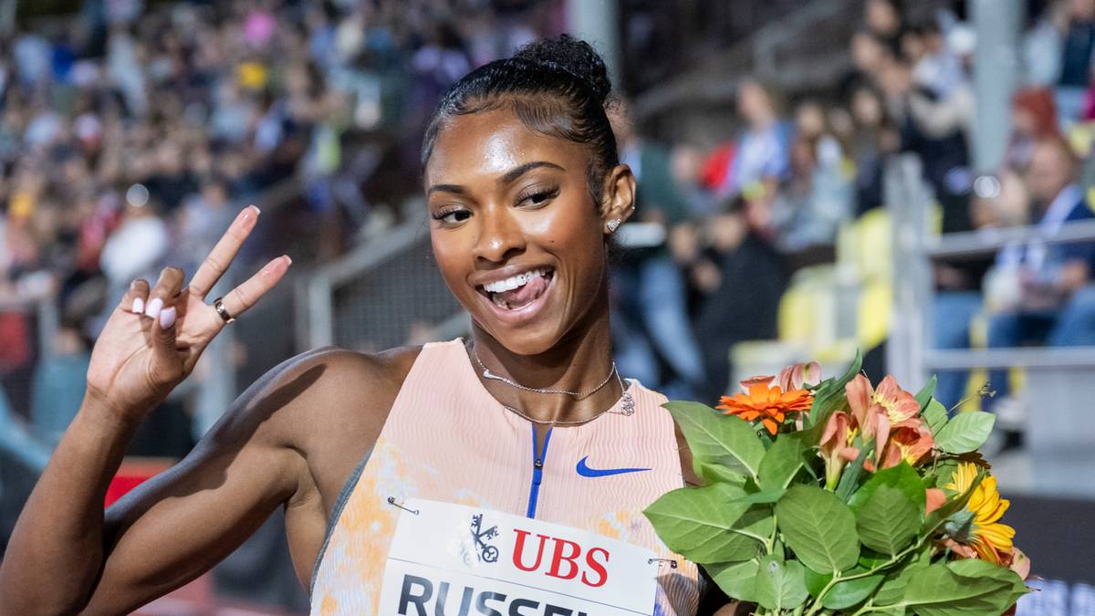 Masai Russell sets 100m hurdles world record of 12.09 at Diamond League Zurich