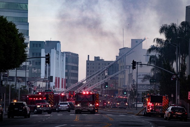 Eksplozja w centrum Los Angeles. Rannych kilkunastu strażaków