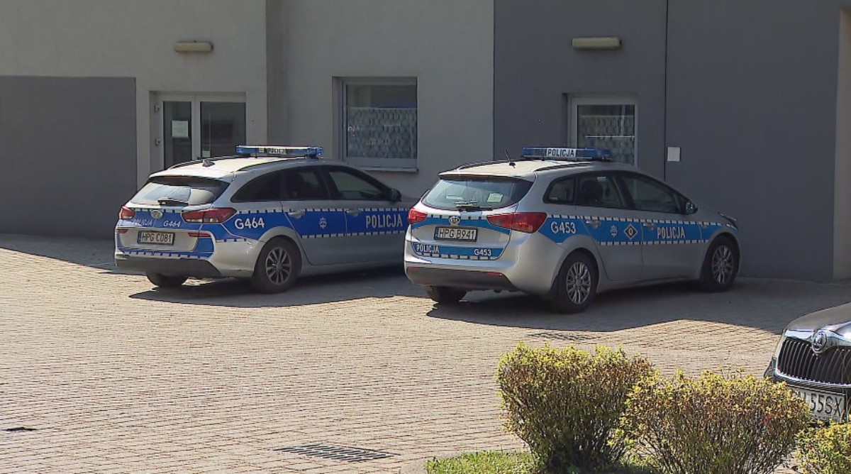 Kłótnia policjantów przed komendą w Chorzowie. Poszło o mandat