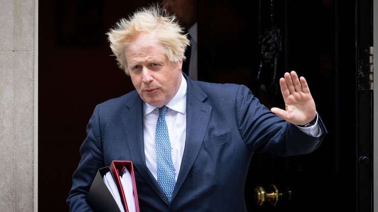 W. Brytania. Raport: Kierownictwo Downing Street musi wziąć odpowiedzialność za imprezy w lockdownie