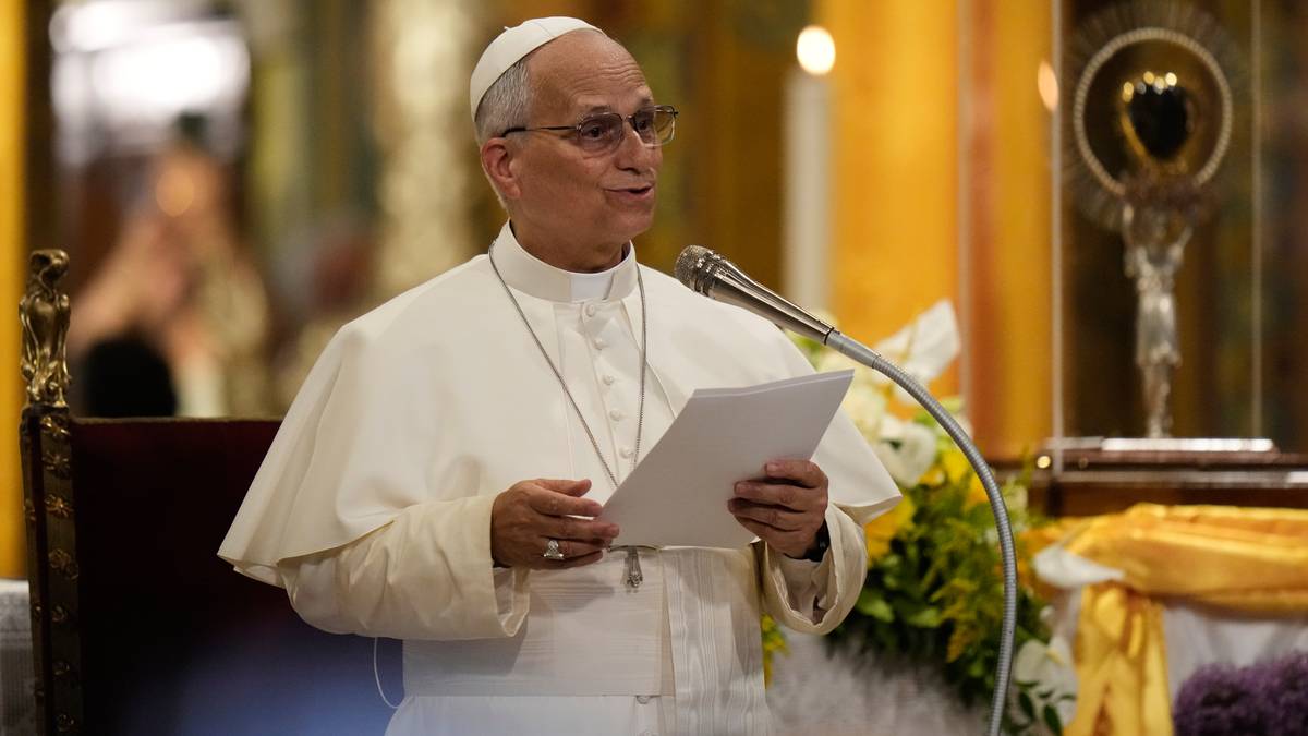 Papież Leon XIV wraca do dawnej tradycji. Zerwał z nią Franciszek
