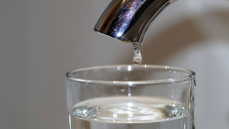 Zakaz spożywania wody w szpitalu w Brzesku. W próbkach bakterie z grupy coli
