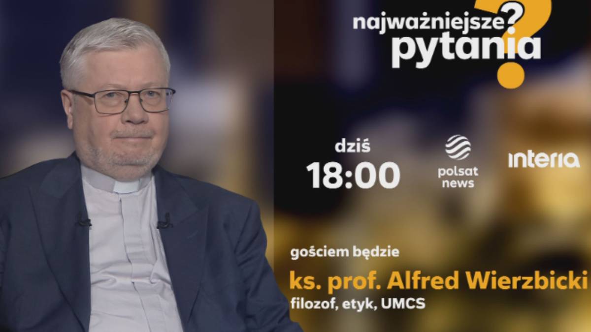 Ks. prof. Alfred Wierzbicki, filozof i etyk, w eleganckim garniturze i białej koszuli z koloratką.