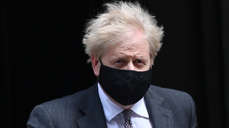 Johnson: Wielka Brytania przejmuje kontrolę nad pandemią