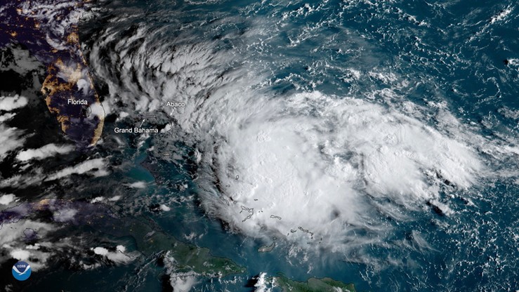Tropikalny sztorm Humberto, coraz bliżej Bahamów