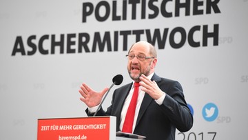 "Tak nie można, solidarność nie jest jednokierunkową uliczką". Schulz krytykuje za nieprzyjmowanie uchodźców