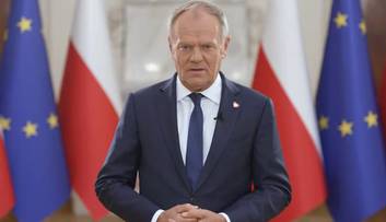 "Awantury i burdy pod bramą TK". Papa zamieścił nagranie