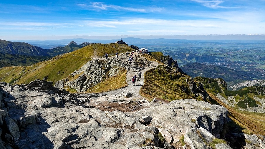 Panorama z Beskidu na Kasprowy Wierch w Tatrach. Fot. TwojaPogoda.pl