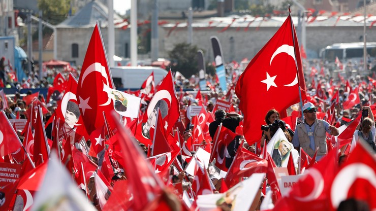 Media: w Turcji po puczu zatrzymano ponad 15 tys. osób