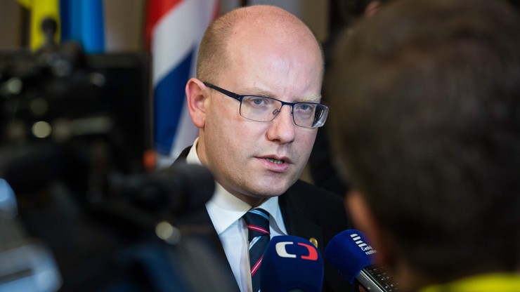 Premier Czech: nie będzie referendum w sprawie UE i NATO