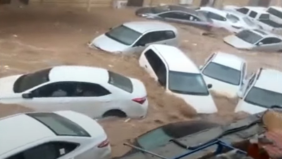 Historyczna powódź w Dżuddzie w Arabii Saudyjskiej. Fot. Twitter.