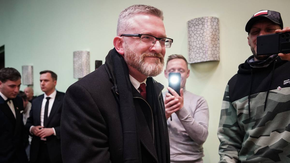 Niemieckie media o fenomenie Grzegorza Brauna: "Niewątpliwie przyciąga uwagę"