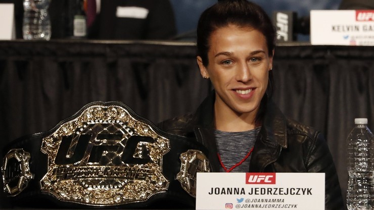 Zniecierpliwiona Jędrzejczyk przypomniała Grosickiemu o pojedynku! (WIDEO)