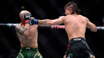 Pas mistrzowski nie zmienił właściciela! Co za walka wieczoru w UFC