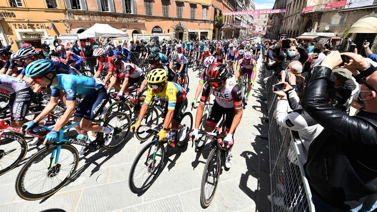 Giro d'Italia: Mauro Schmid wygrał etap, Egan Bernal powiększa przewagę