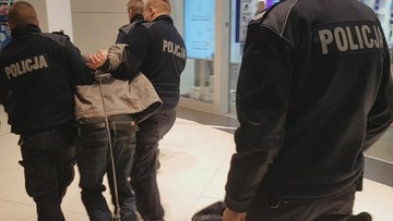 Szczecin: atak nożownika w centrum handlowym. Jedna z ofiar jest w stanie krytycznym